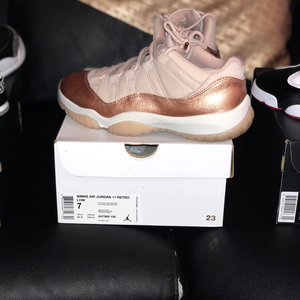 Jordan 11 Low Rose Gold